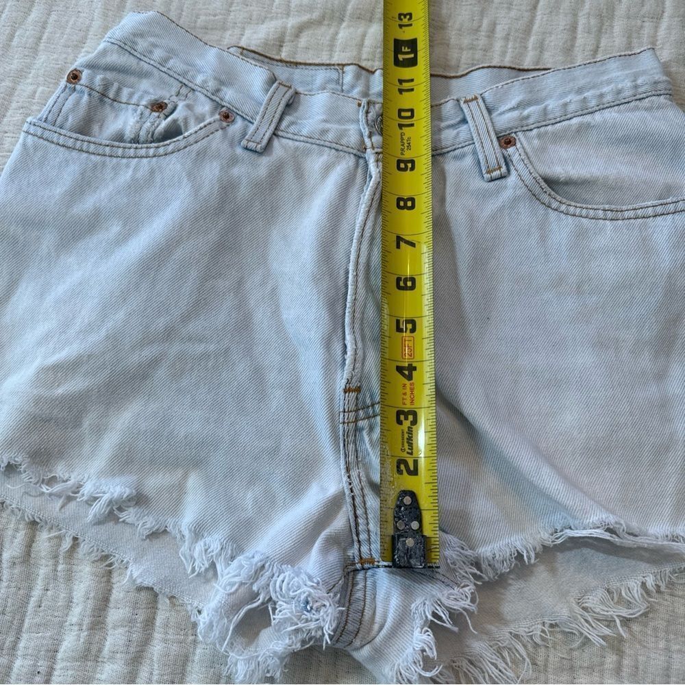 Levi's Women’s Vintage Blue Distressed 501 Cut Off Denim Shorts Button Fly - Picture 14 of 14